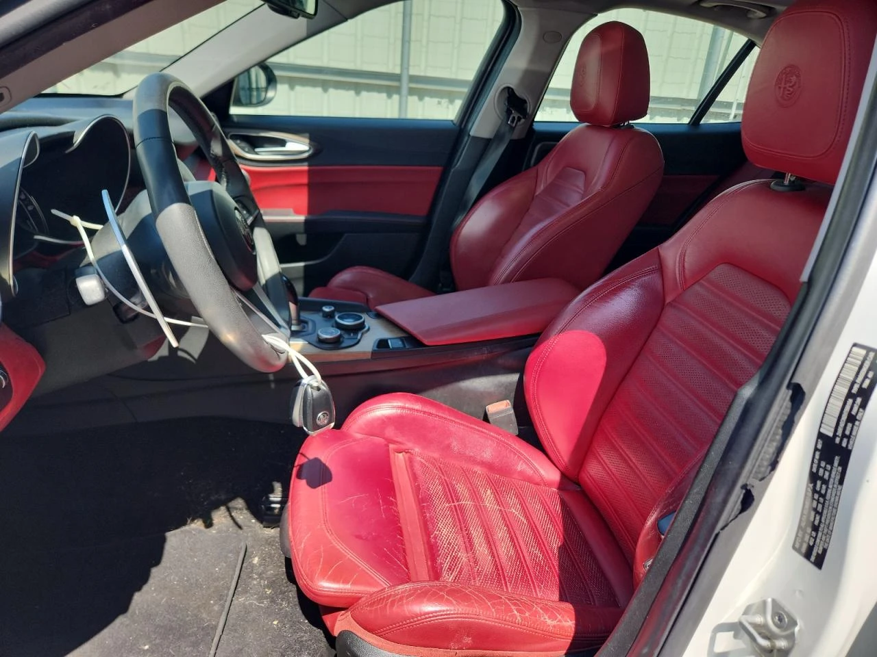 Alfa Romeo Giulia 2.0* TI* РЕАЛНИ КМ* ПЕРФЕКТНА - изображение 8