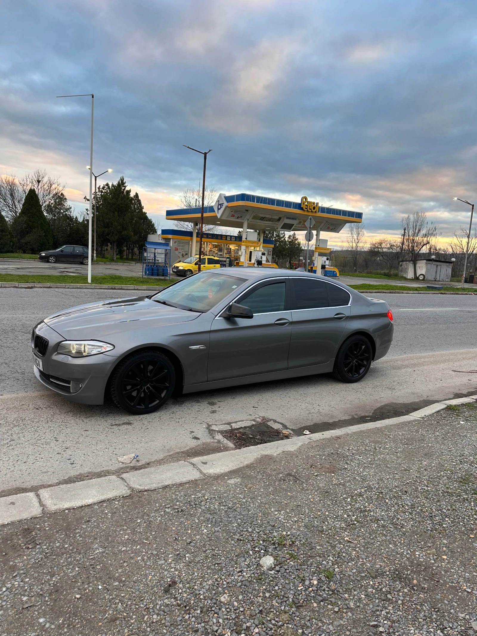 BMW 520  - изображение 2