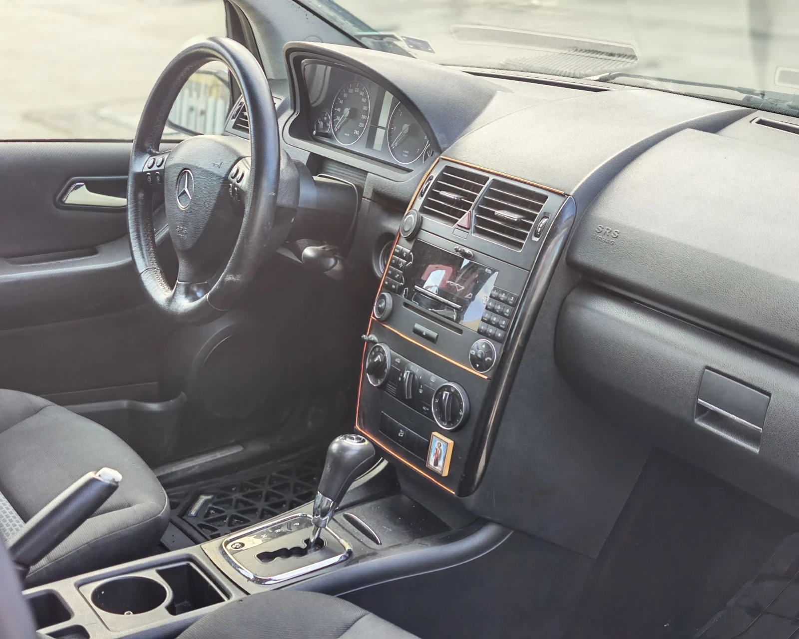 Mercedes-Benz A 170 Газ.инж, снимка 10 - Автомобили и джипове - 53733327