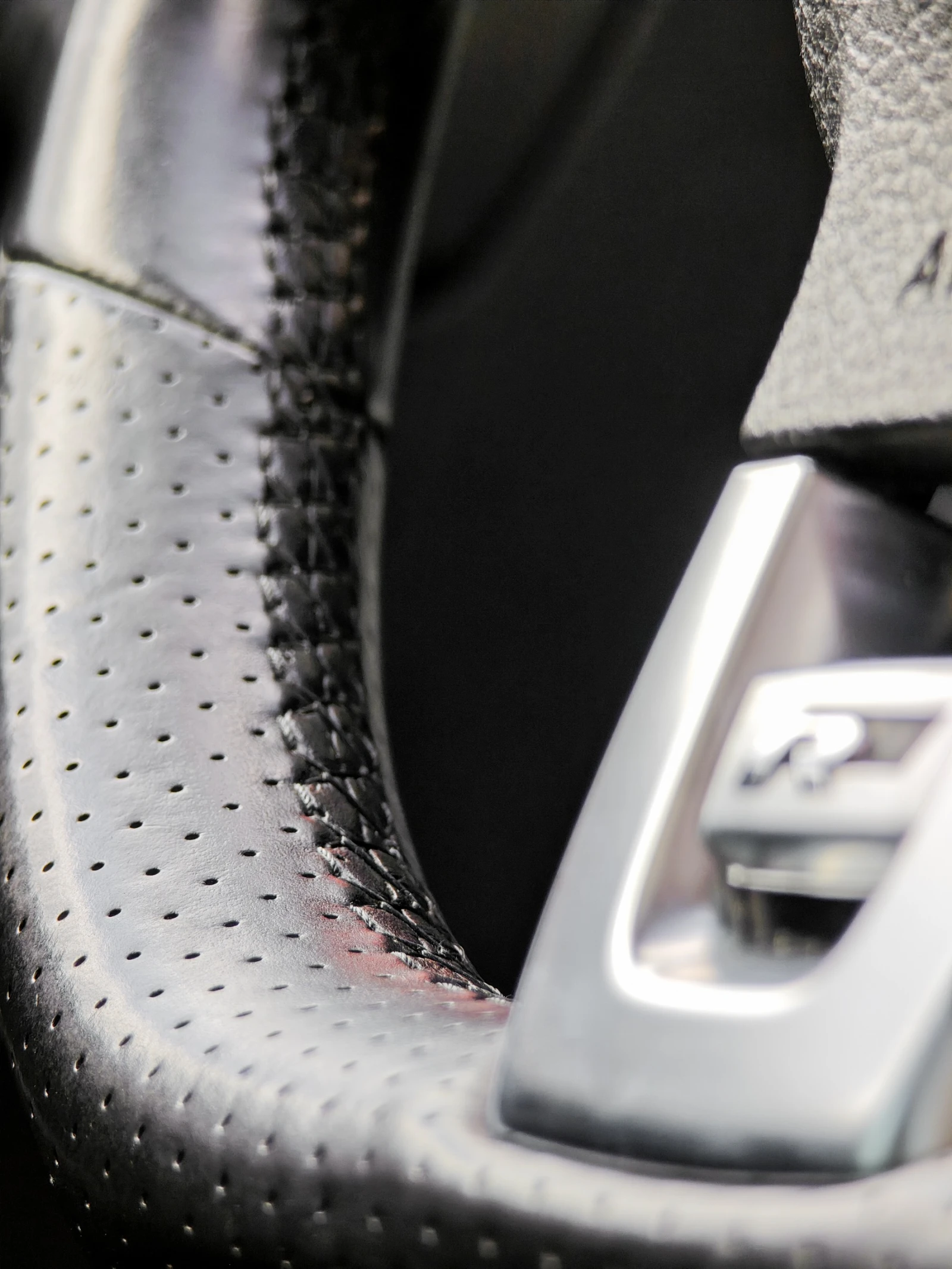 VW Passat R-Line 2.0 TDI, снимка 13 - Автомобили и джипове - 53995003