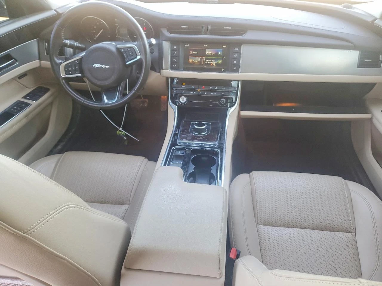 Jaguar Xf 2.0l Prestige, снимка 8 - Автомобили и джипове - 54116741