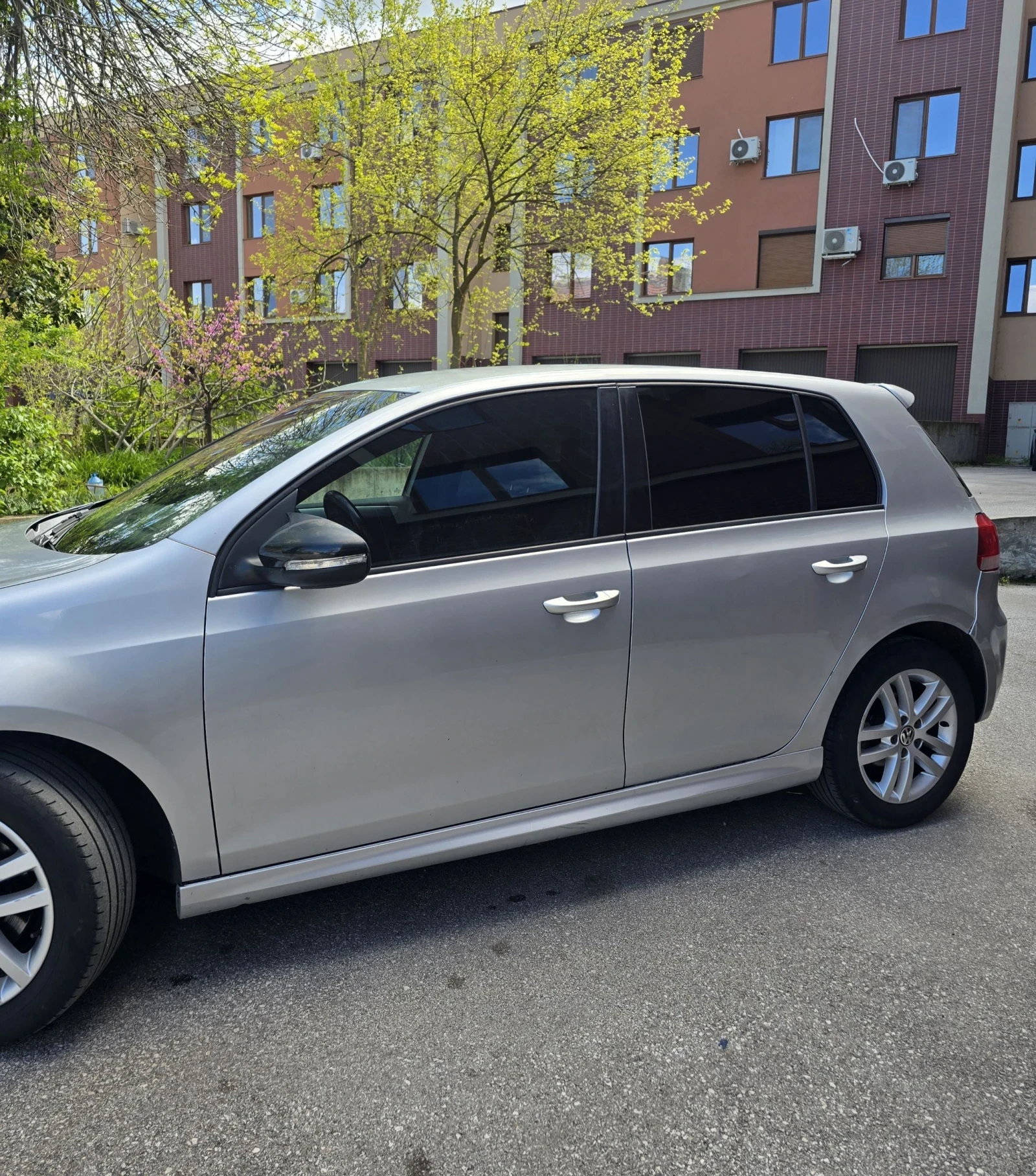 VW Golf 1.6TDI, снимка 3 - Автомобили и джипове - 54294972