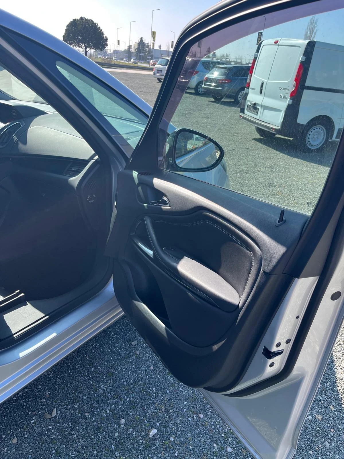 Opel Zafira, снимка 11 - Автомобили и джипове - 54546512