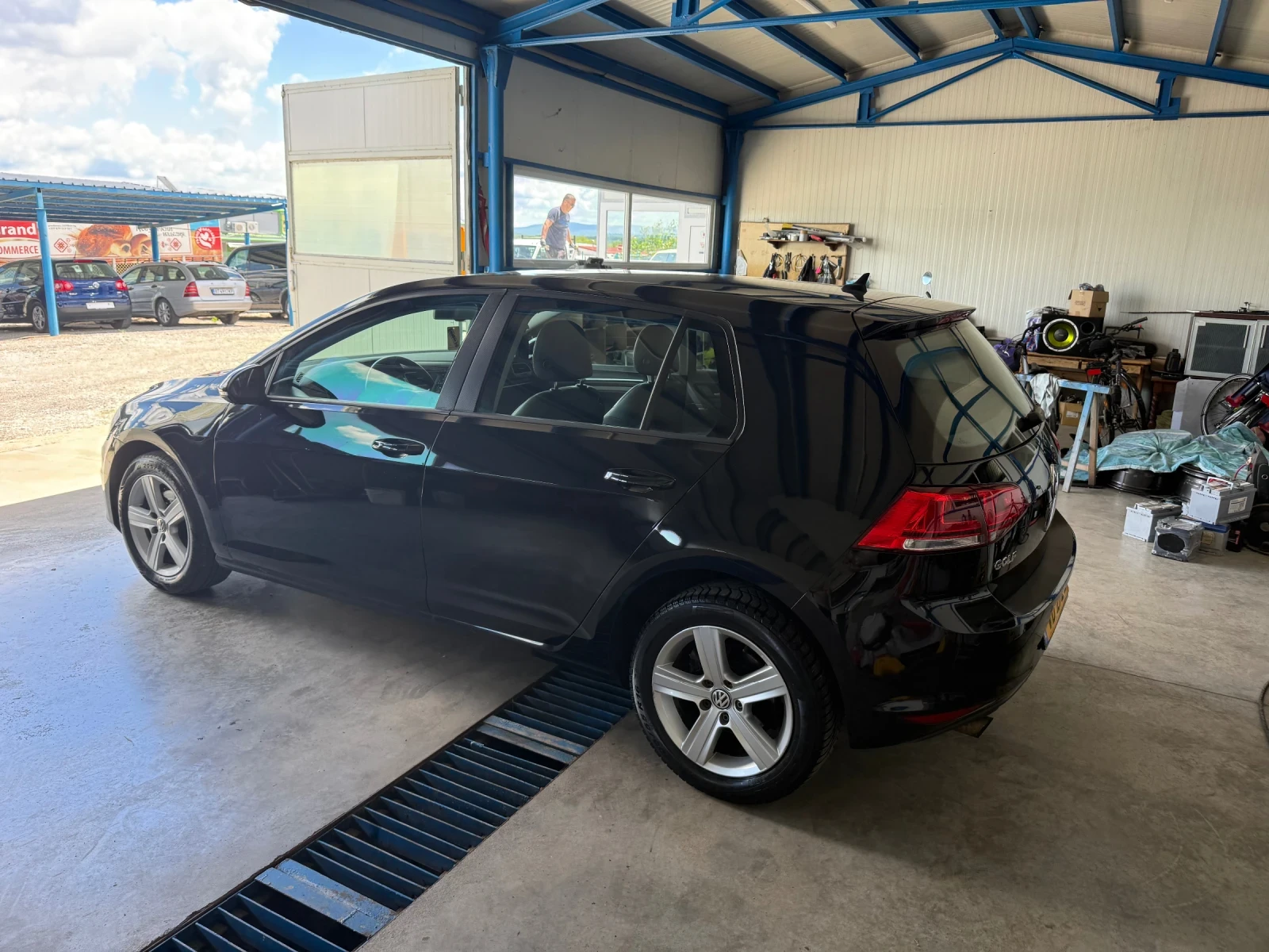 VW Golf 1.2TSI, снимка 5 - Автомобили и джипове - 54717205