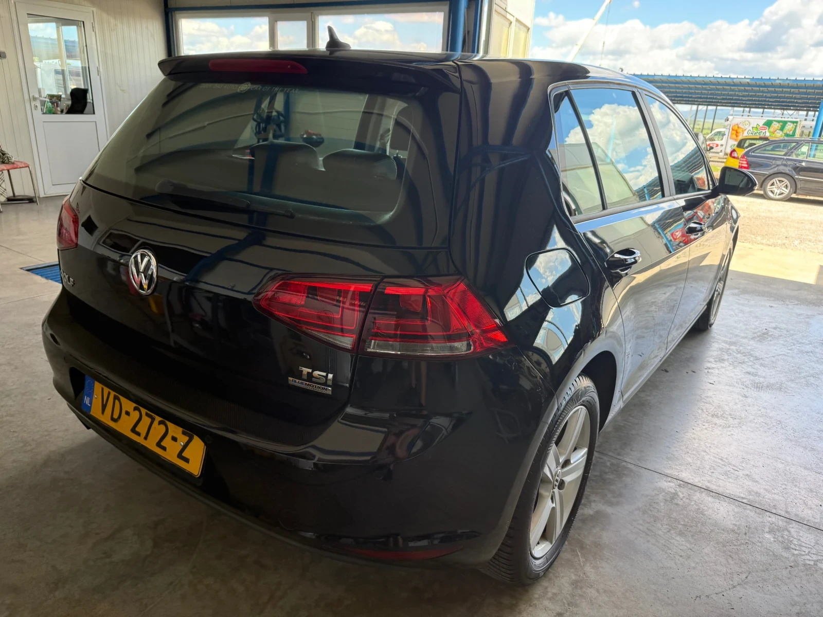 VW Golf 1.2TSI, снимка 4 - Автомобили и джипове - 54717205