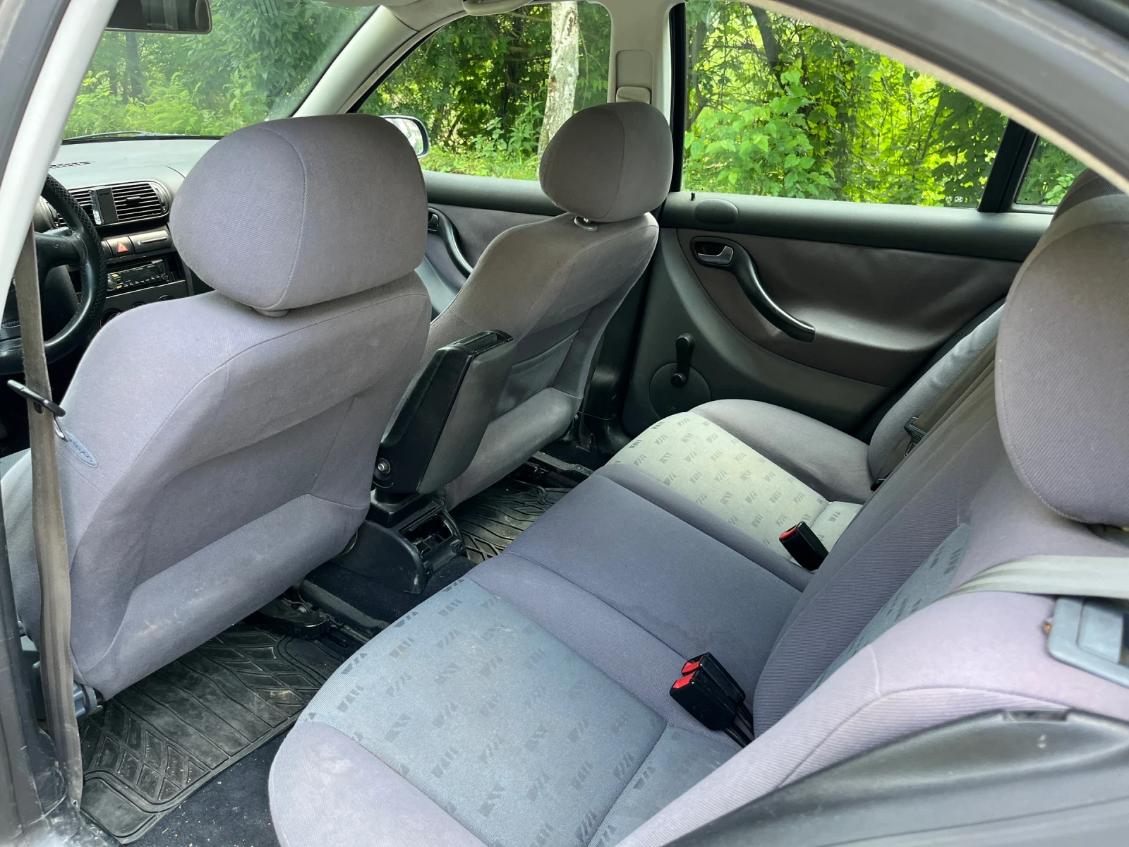 Seat Leon 1.6 LPG, снимка 7 - Автомобили и джипове - 54792626