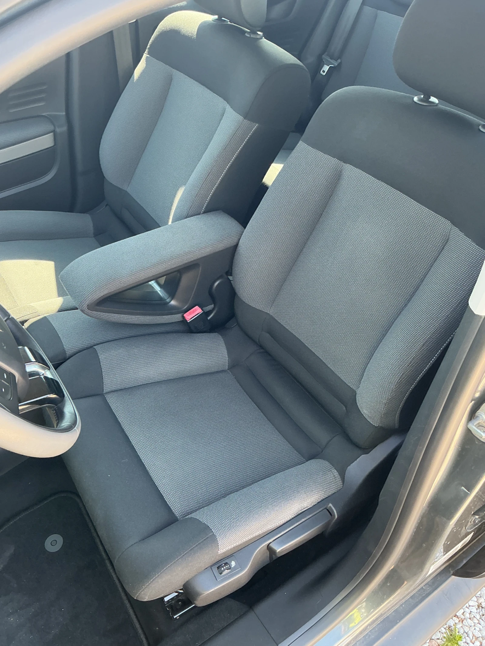 Citroen C4 Cactus 1, 6 d, снимка 10 - Автомобили и джипове - 55622929