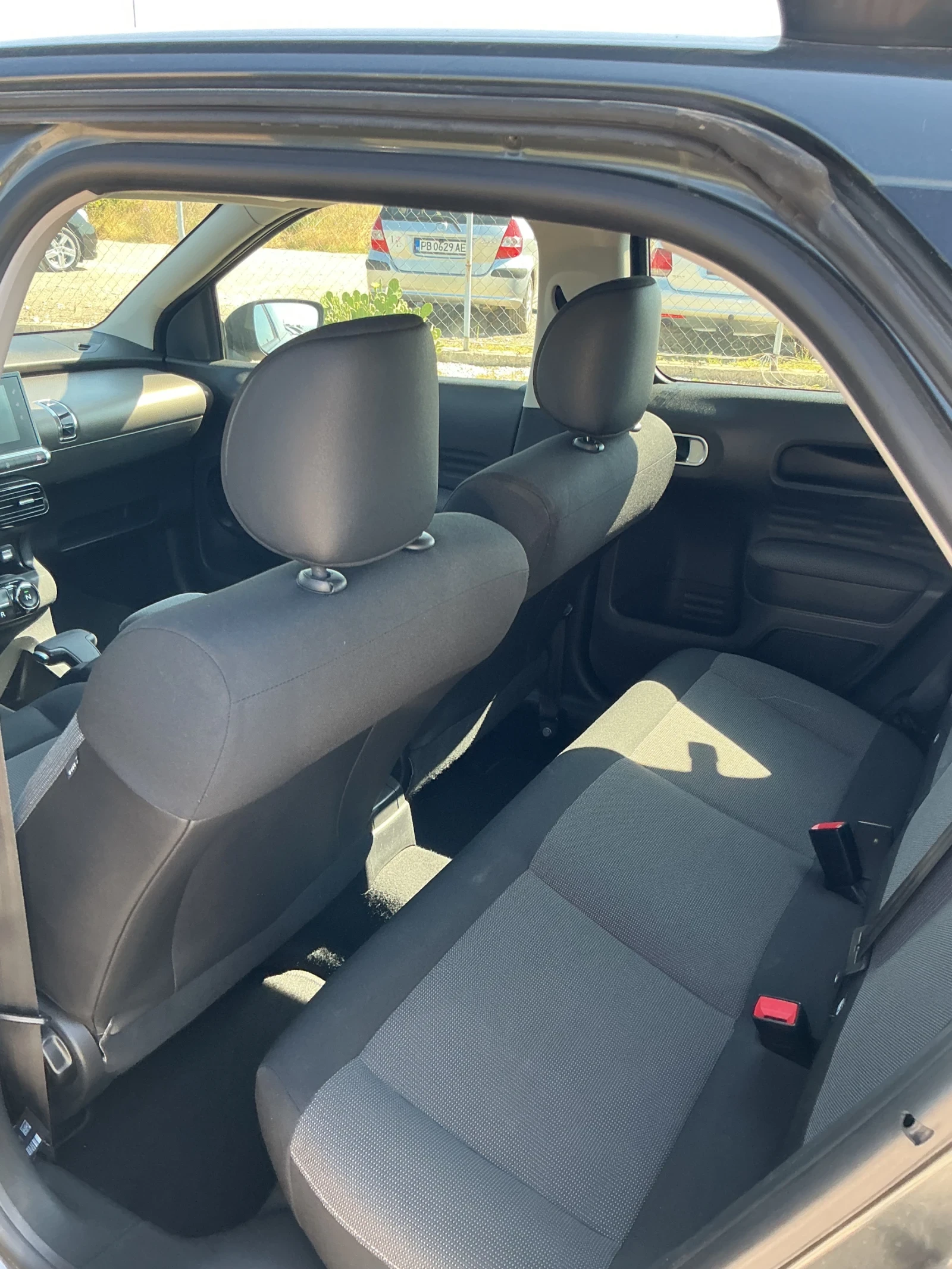 Citroen C4 Cactus 1, 6 d, снимка 11 - Автомобили и джипове - 55622929