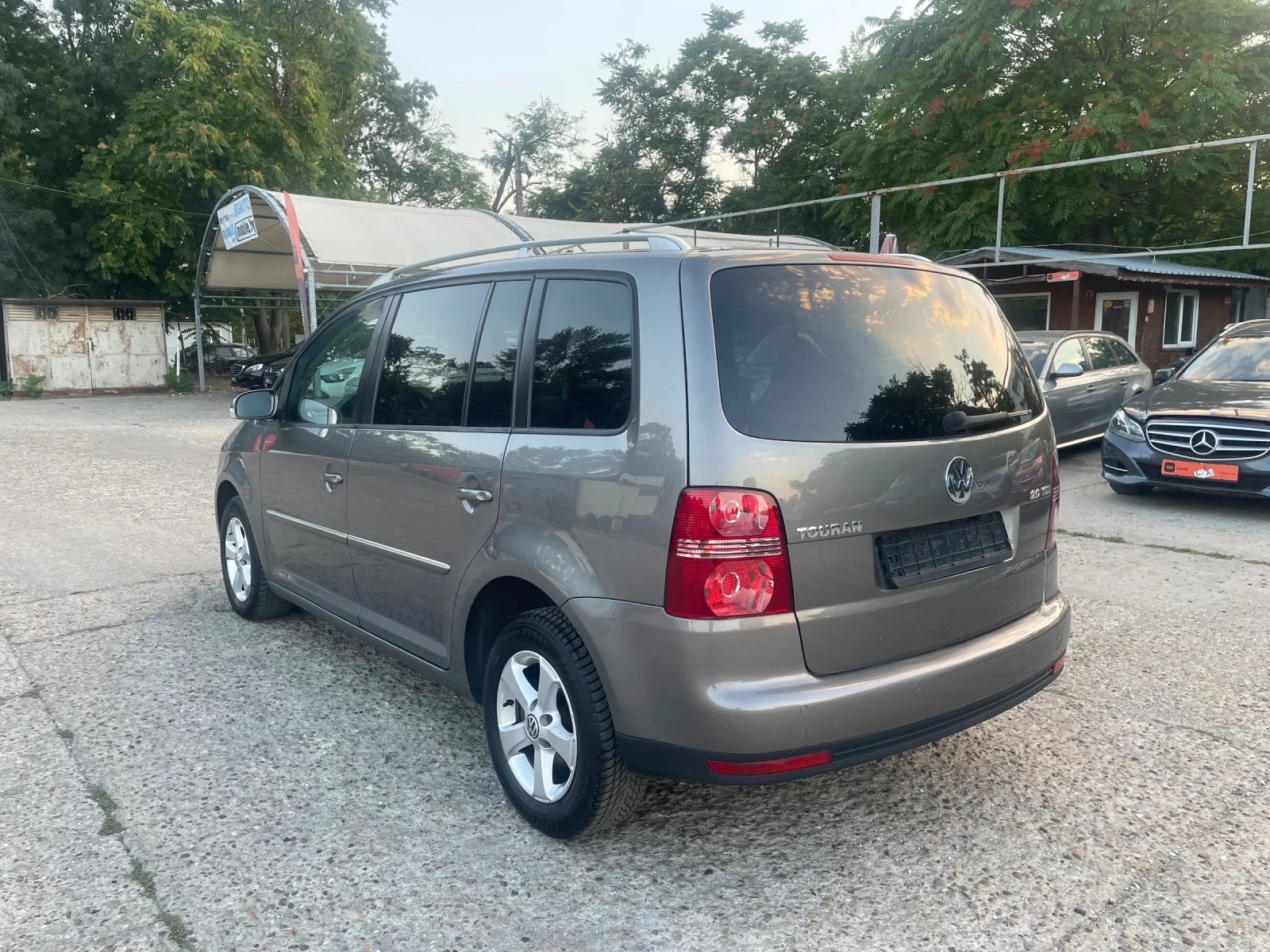 VW Touran 6+ 1 ITALIA, снимка 2 - Автомобили и джипове - 55633023