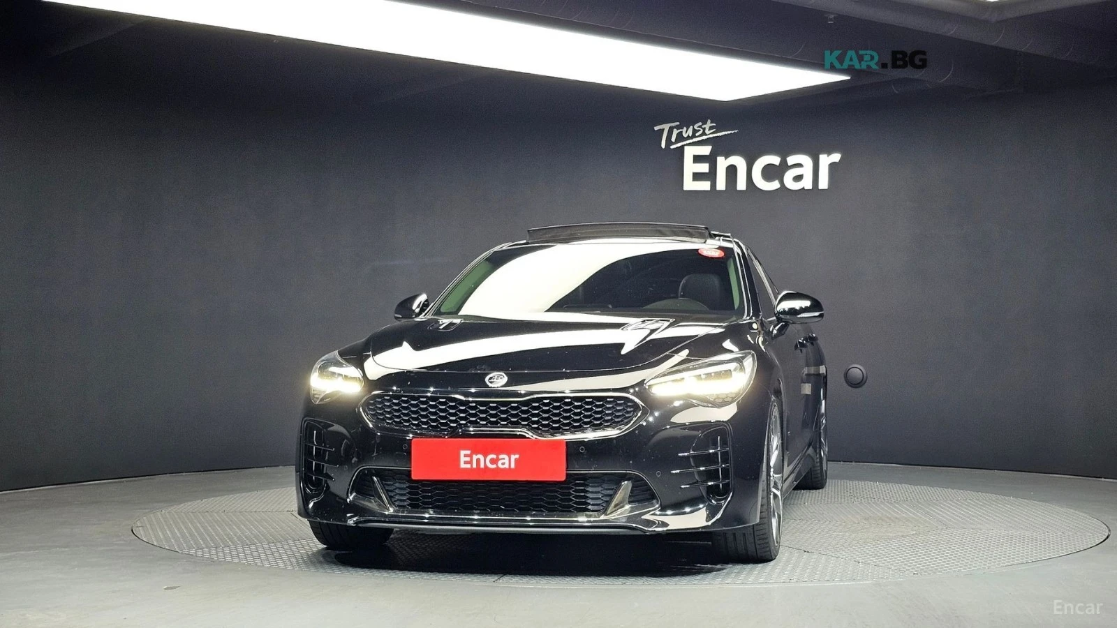 Kia Stinger 2.0 TURBO* AWD* PATINUM* ОБДУХ* ПАНО* НАВИ* КАМЕРА, снимка 3 - Автомобили и джипове - 56008135
