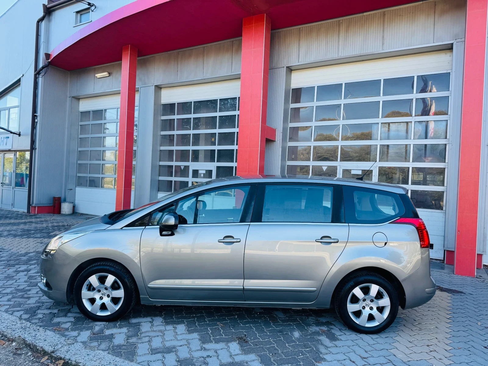Peugeot 5008 1.6 Hdi 7 ������ ��� | Mobile.bg � ����������� 8