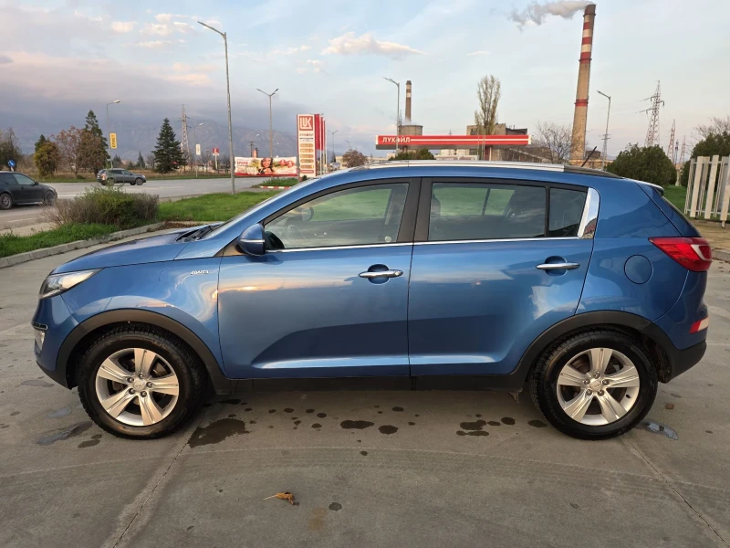 Kia Sportage 2.0 CRDI, снимка 4 - Автомобили и джипове - 52514867