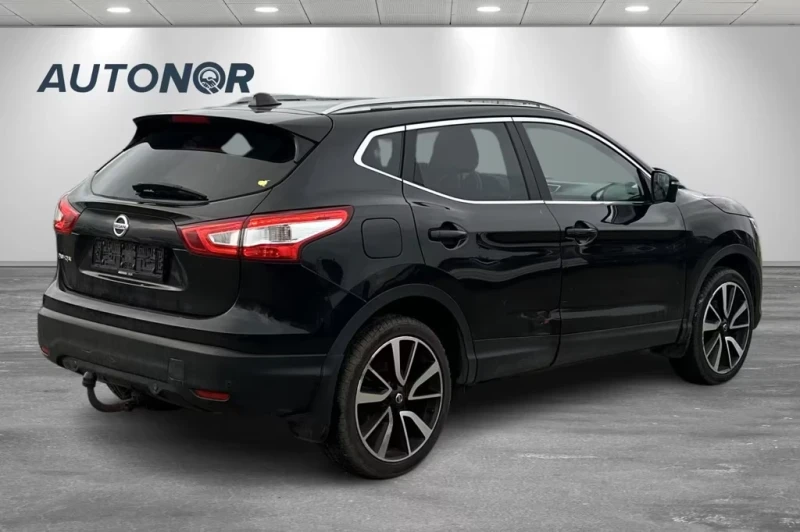 Nissan Qashqai Tekna 1.6d 130PS * PANORAMA/360* , снимка 4 - Автомобили и джипове - 52706650