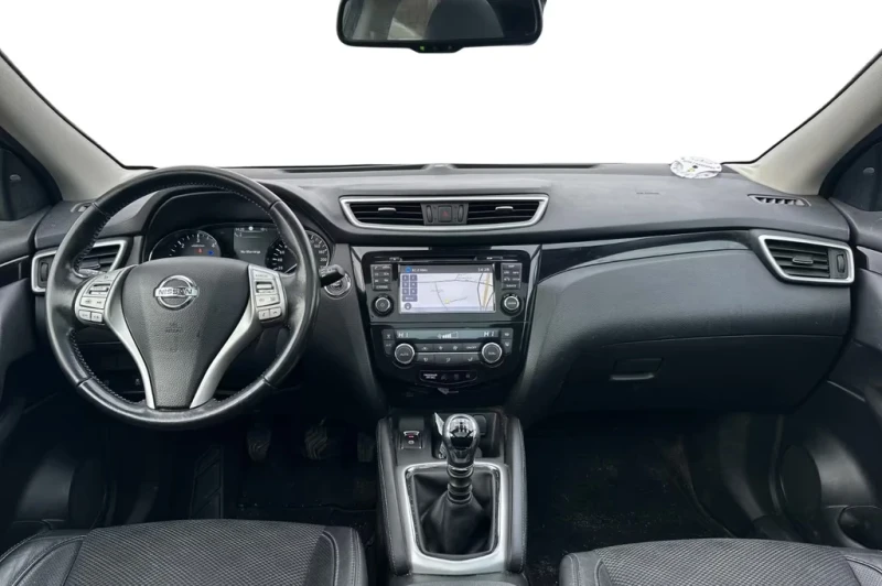 Nissan Qashqai Tekna 1.6d 130PS * PANORAMA/360* , снимка 5 - Автомобили и джипове - 52706650