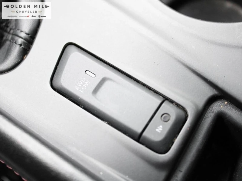 Dodge Durango * R/T * CARFAX * ЦЕНА ДО БГ, снимка 15 - Автомобили и джипове - 53000600