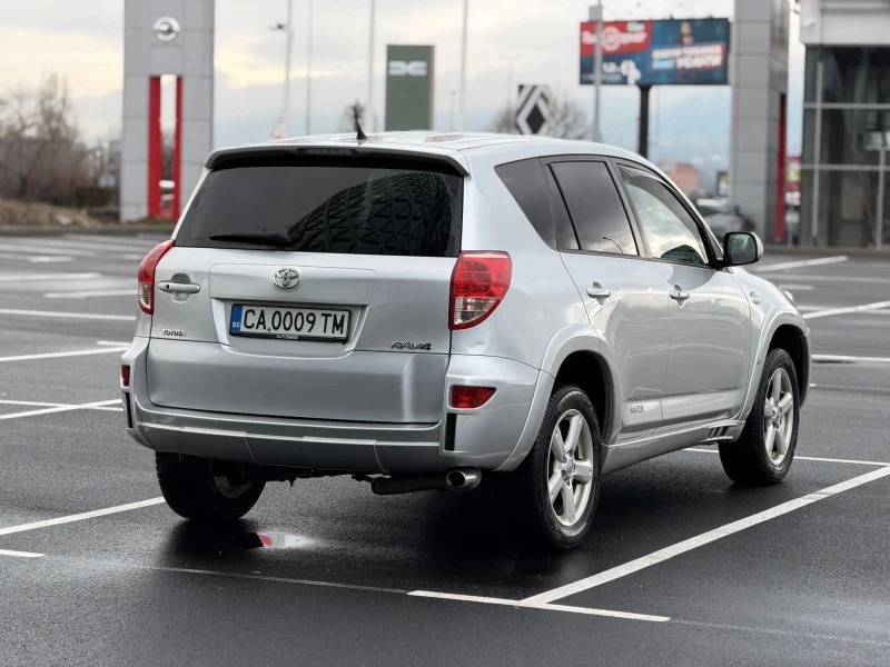 Toyota Rav4 2.2d4d Всичко платено, снимка 7 - Автомобили и джипове - 53281502