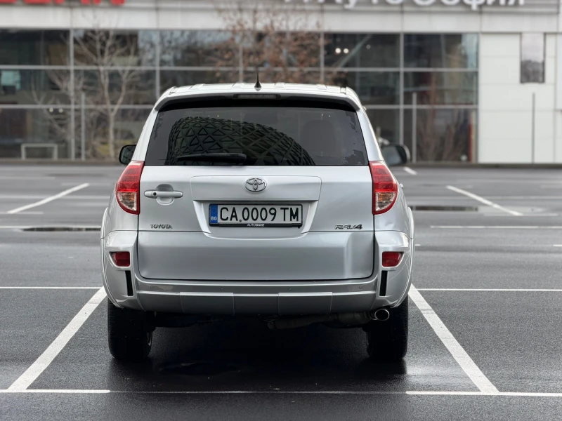 Toyota Rav4 2.2d4d Всичко платено, снимка 4 - Автомобили и джипове - 53281502