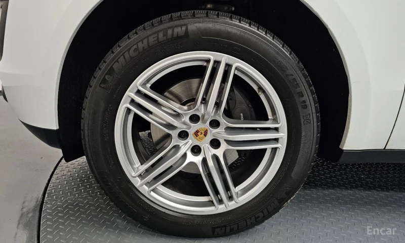 Porsche Macan, снимка 5 - Автомобили и джипове - 53534198