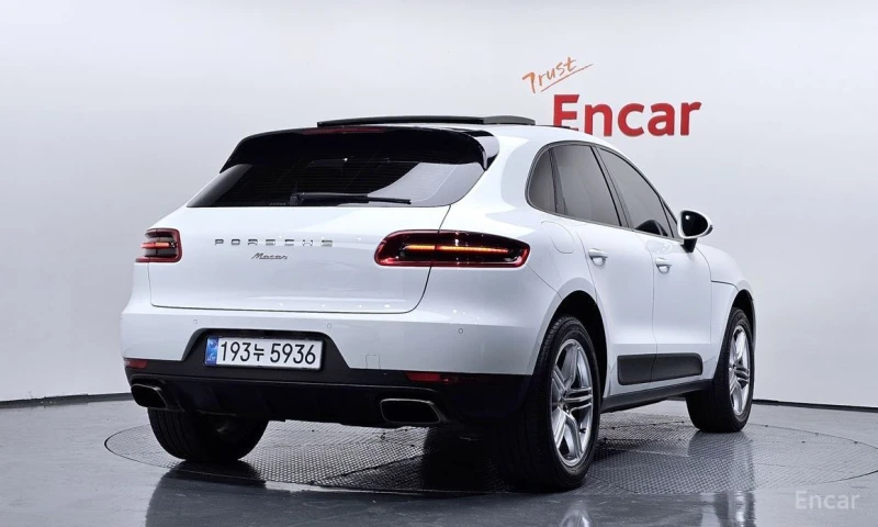 Porsche Macan, снимка 2 - Автомобили и джипове - 53534198