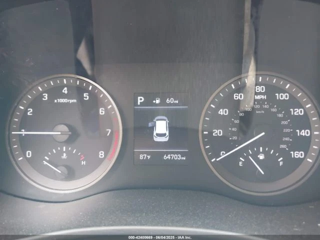 Hyundai Tucson SE, клип двигател  - изображение 7