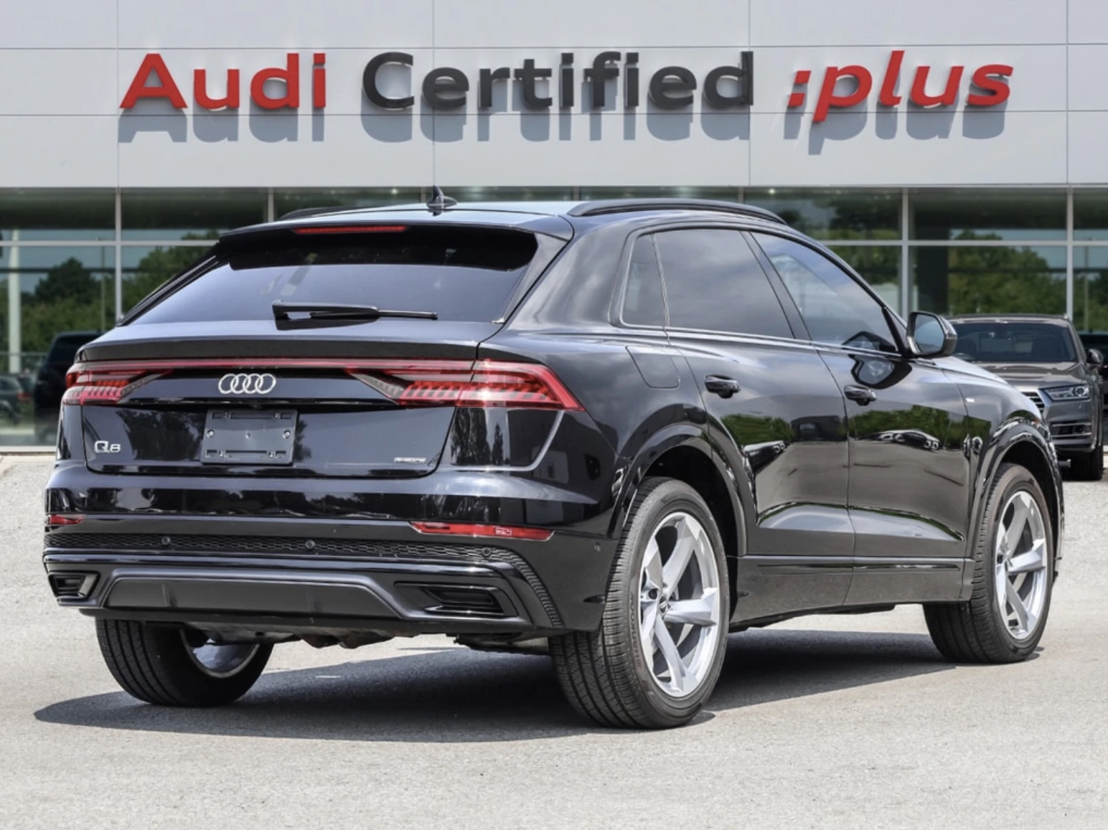 Audi Q8 55 TFSI Quattro BLACK OPTICS - изображение 2