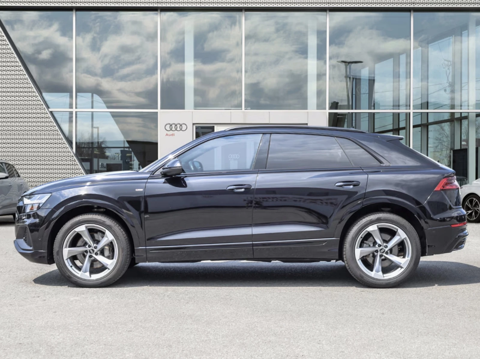 Audi Q8 55 TFSI Quattro BLACK OPTICS - изображение 3