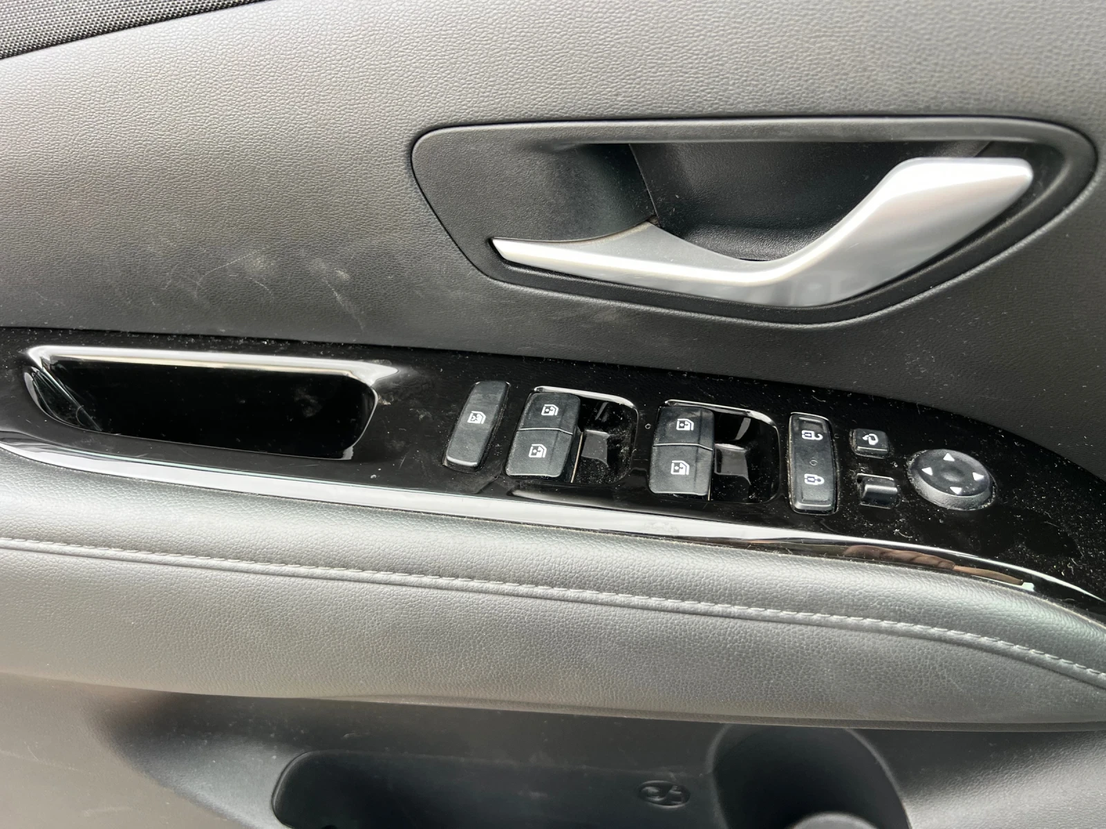 Hyundai Tucson 1.6 CRDI Mild Hibrid X Line - изображение 10