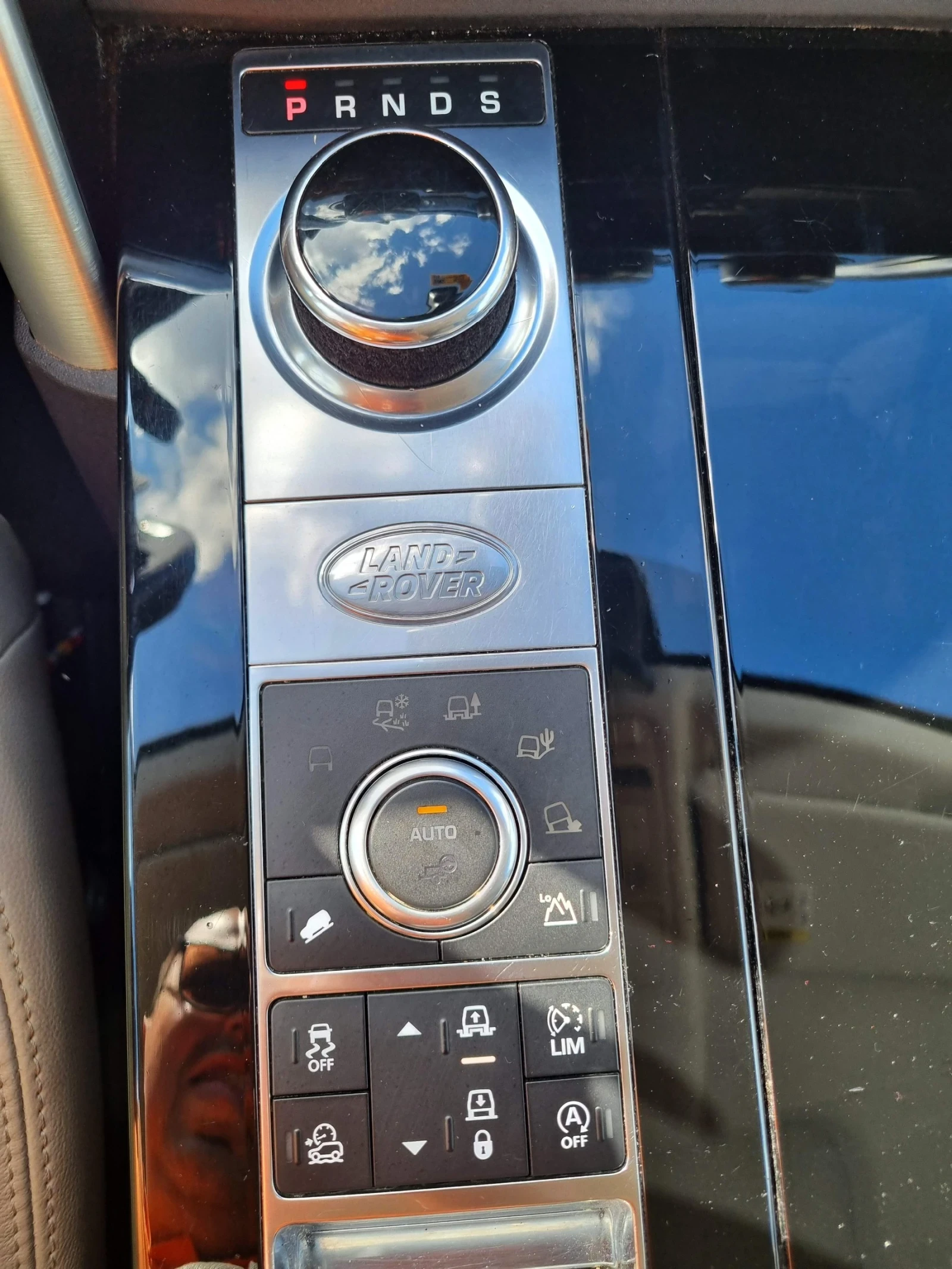 Land Rover Discovery 3.0d HSE, 249hp Black edition | Mobile.bg   15