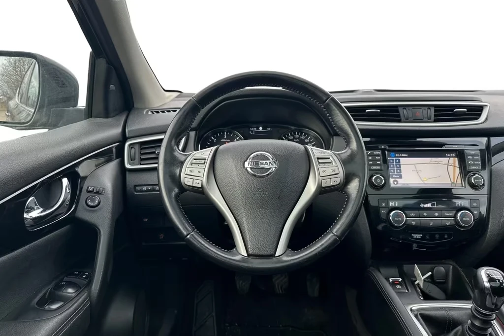 Nissan Qashqai Tekna 1.6d 130PS * PANORAMA/360*  - изображение 6