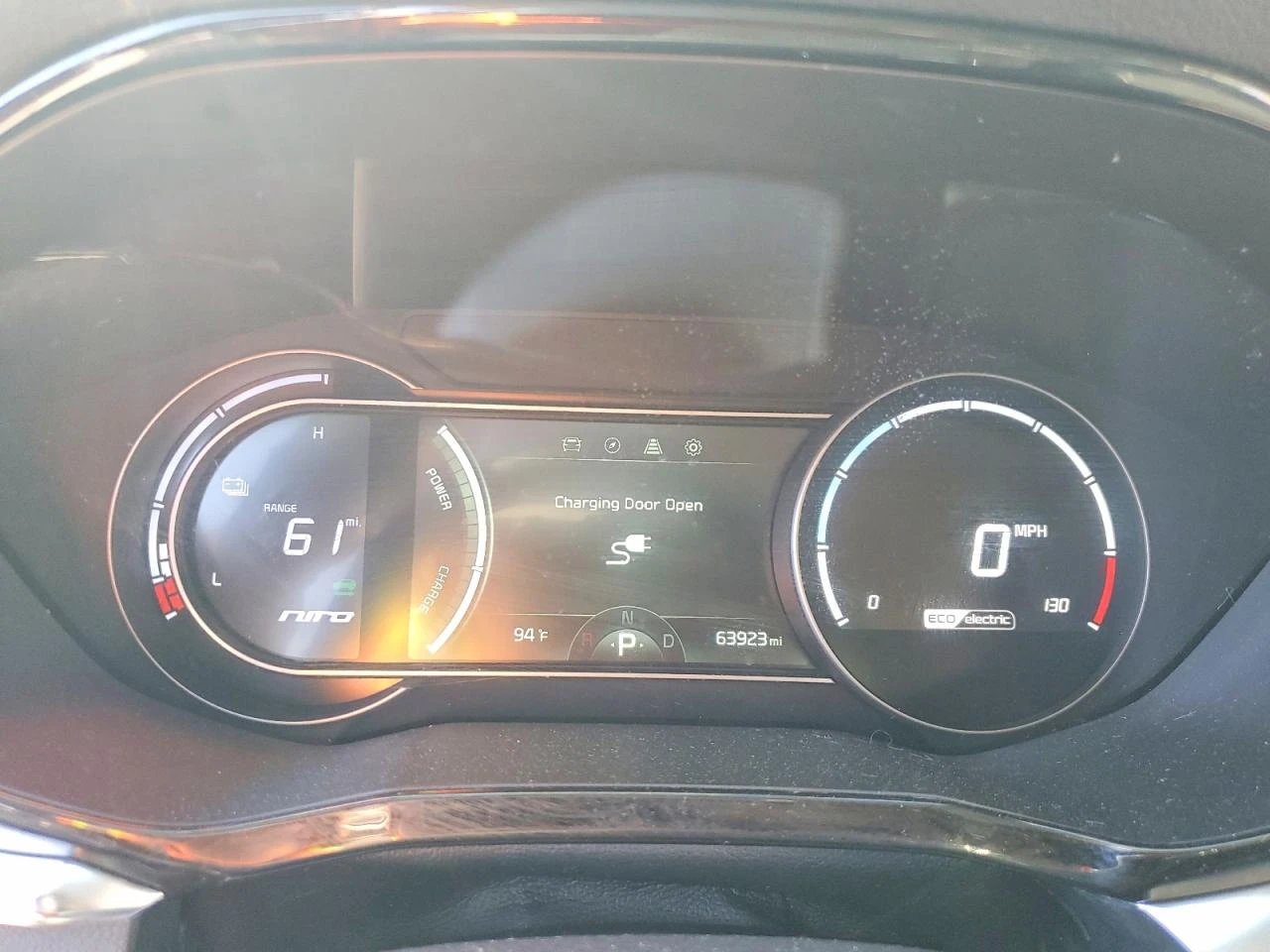 Kia Niro EV EX FWD, снимка 9 - Автомобили и джипове - 54304648