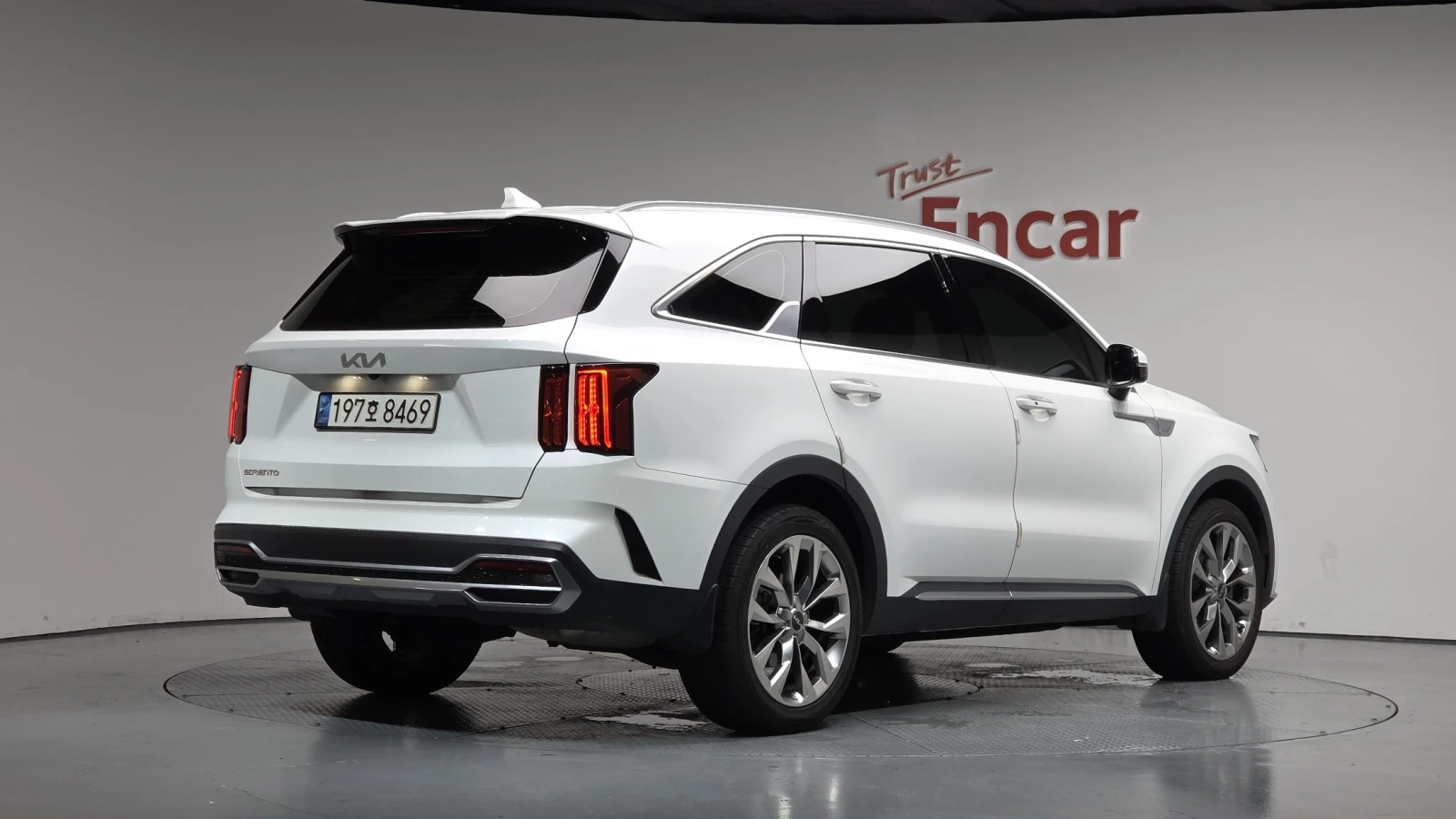 Kia Sorento 2.2* ЕЛ. БАГАЖНИК* BLIND SPOT* КРАЙНА ЦЕНА, снимка 2 - Автомобили и джипове - 55336582
