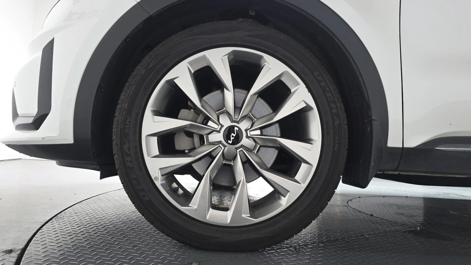 Kia Sorento 2.2* ЕЛ. БАГАЖНИК* BLIND SPOT* КРАЙНА ЦЕНА, снимка 5 - Автомобили и джипове - 55336582