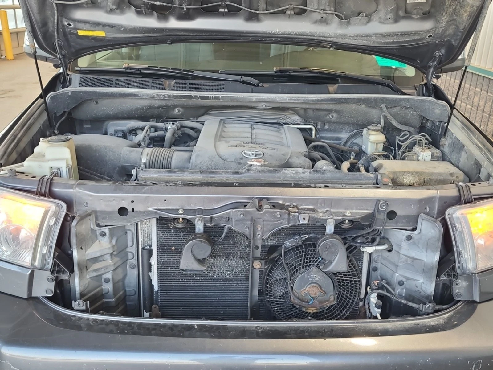 Toyota Sequoia PLATINUM Автокредит Цена до България, снимка 15 - Автомобили и джипове - 55434197