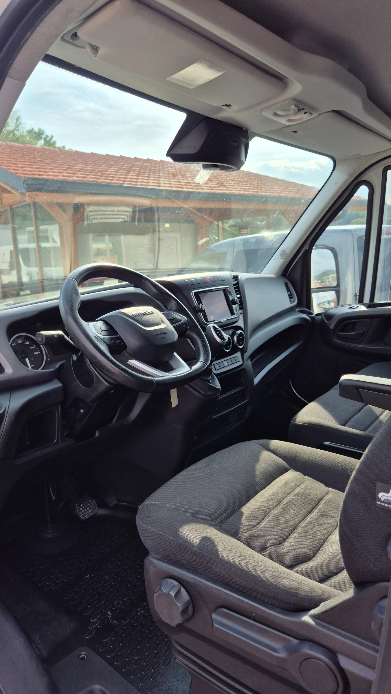 Iveco Daily 35s16* HI-MATIC* БОРД* КЛИМА* ШВЕЙЦАРИЯ, снимка 10 - Бусове и автобуси - 55804080