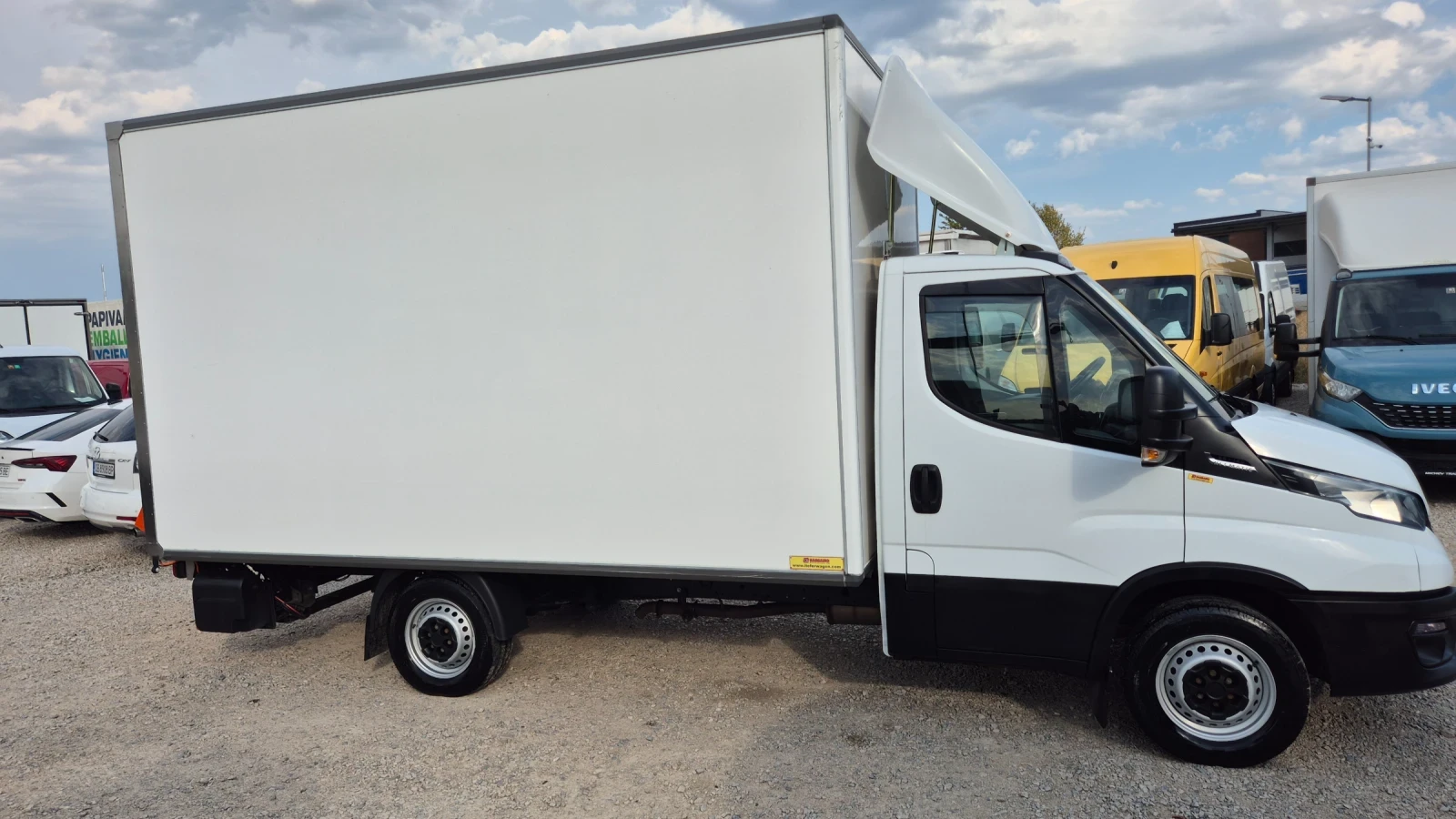 Iveco Daily 35s16* HI-MATIC* БОРД* КЛИМА* ШВЕЙЦАРИЯ, снимка 3 - Бусове и автобуси - 55804080