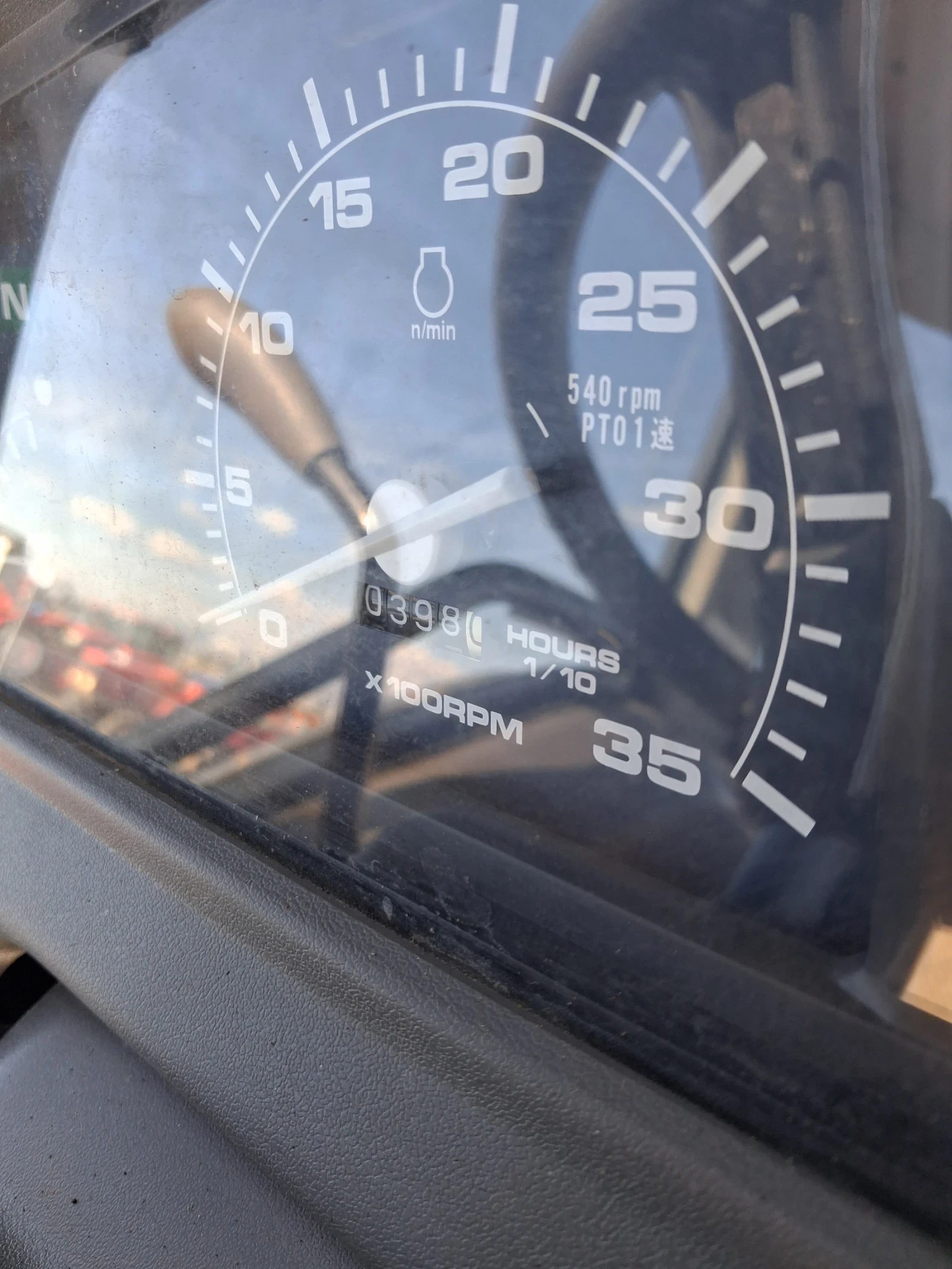 Трактор Kubota скайтрак  - изображение 3