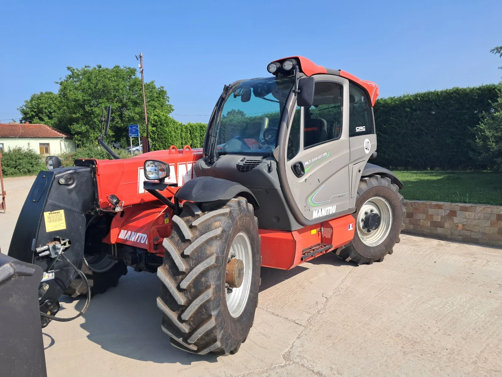Телескопични товарачи Manitou 840-137  - изображение 6