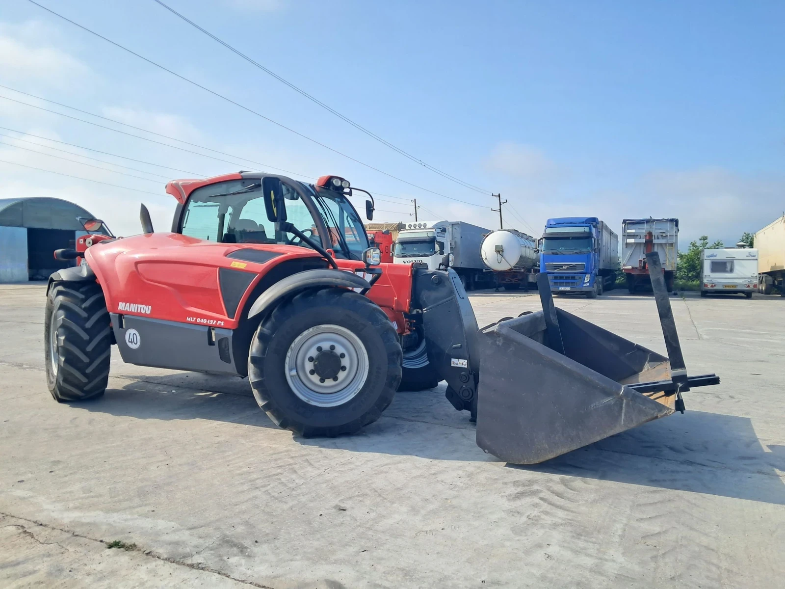Телескопични товарачи Manitou 840-137  - изображение 4