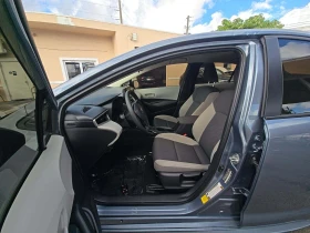 Toyota Corolla Cross - 27489 € / 53763.81 лв. - 68128155 7