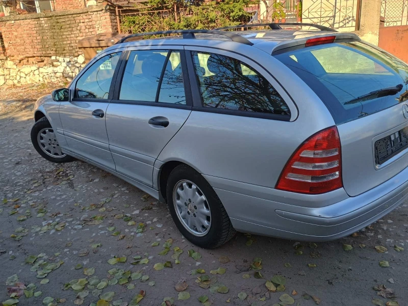 Mercedes-Benz C 180, снимка 4 - Автомобили и джипове - 48522862