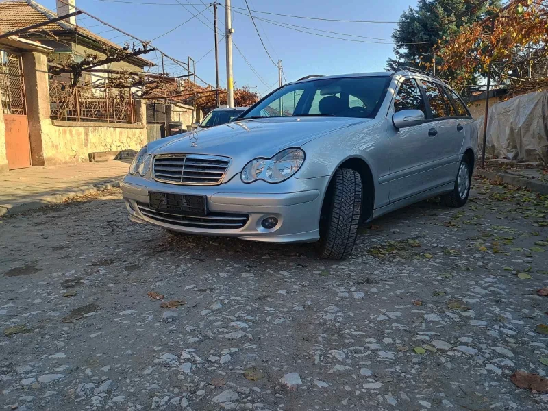 Mercedes-Benz C 180, снимка 3 - Автомобили и джипове - 48522862