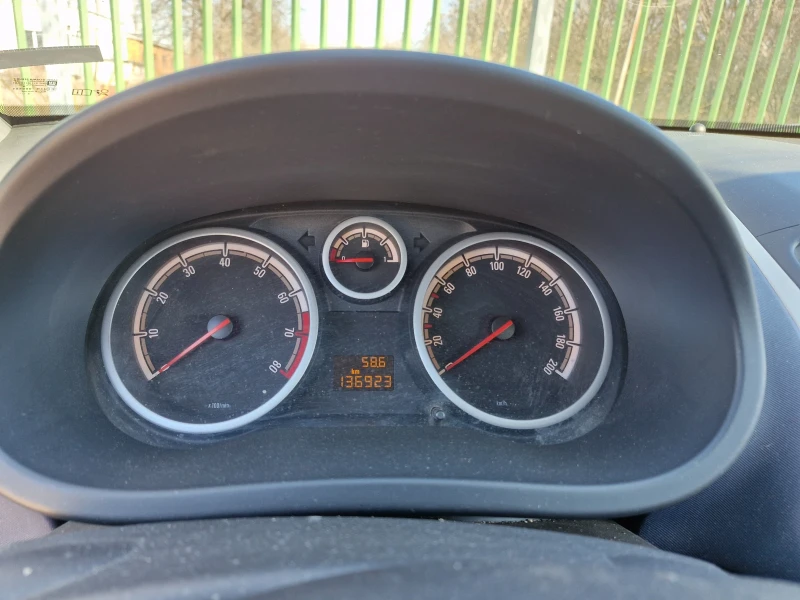 Opel Corsa 1.2, снимка 5 - Автомобили и джипове - 49460863