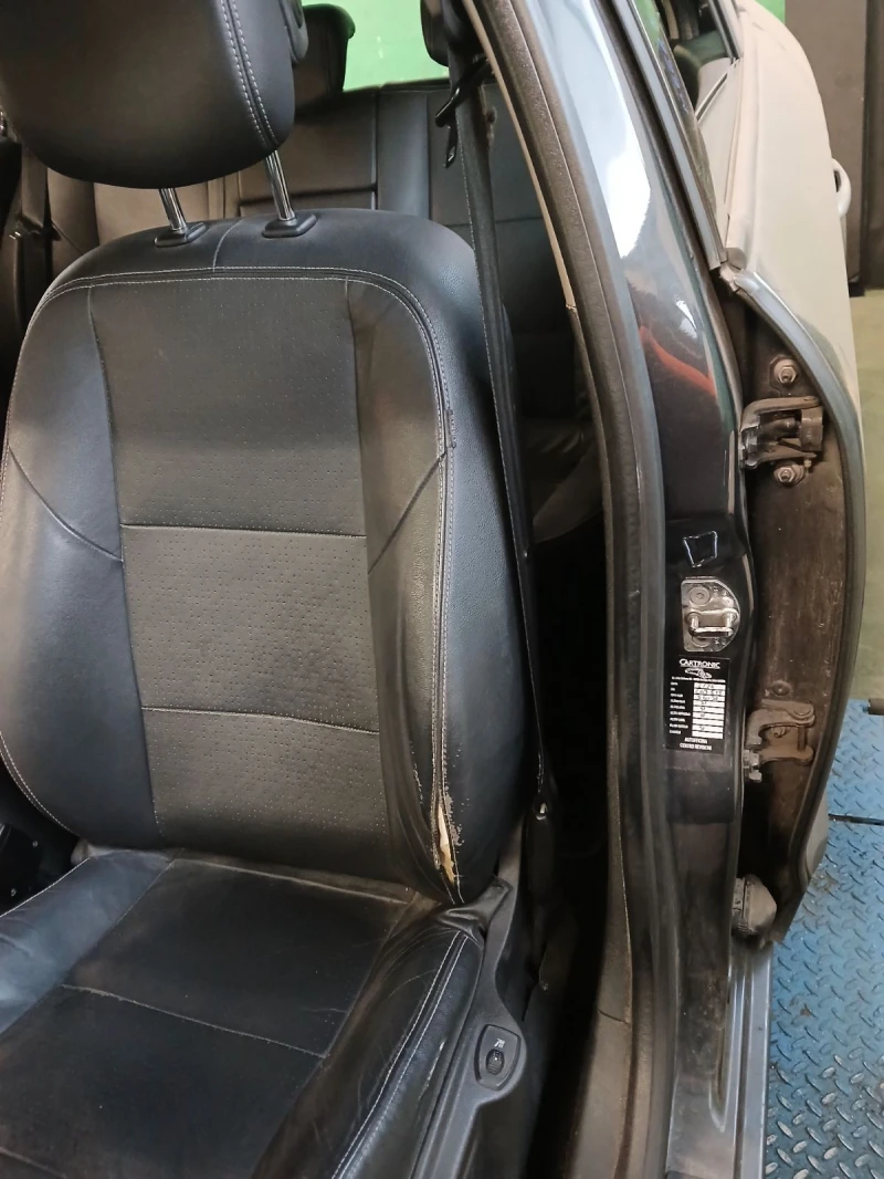 Renault Megane 2.0dci, снимка 7 - Автомобили и джипове - 49999310