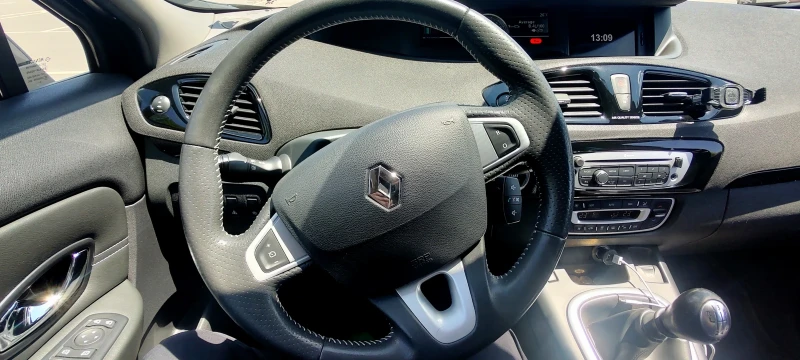 Renault Scenic Bose Edition , снимка 7 - Автомобили и джипове - 52144044