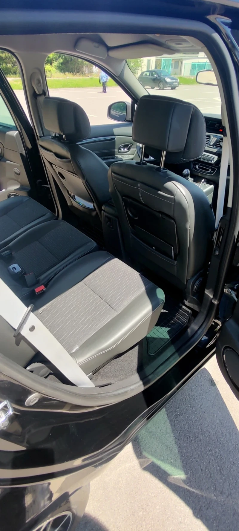 Renault Scenic Bose Edition , снимка 15 - Автомобили и джипове - 52144044