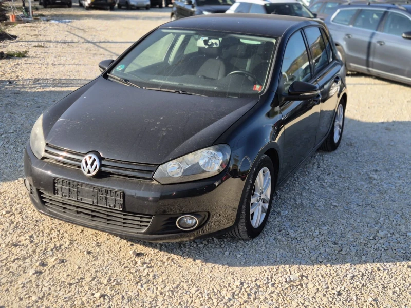 VW Golf 1.6 TDI BLUEMOTION, снимка 4 - Автомобили и джипове - 52165655