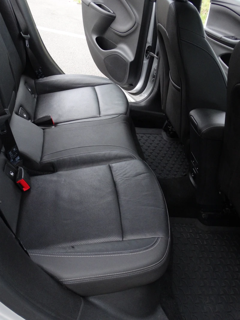 Opel Astra K 1.6 BiTurbo Diesel Ultimate, снимка 9 - Автомобили и джипове - 52769743