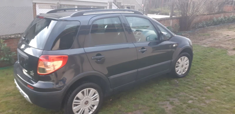 Fiat Sedici 1.6-120 кс Газ-Бензин 4х4, снимка 5 - Автомобили и джипове - 52983683