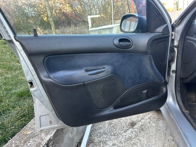Peugeot 206 1.4 бензин, снимка 3 - Автомобили и джипове - 53141937