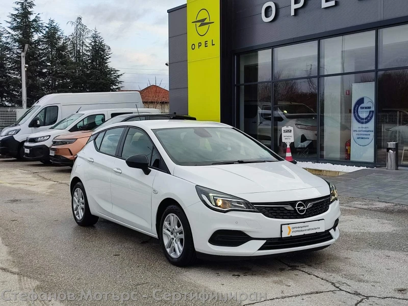 Opel Astra Edition 1.2 Turbo (130hp) MT6, снимка 3 - Автомобили и джипове - 53455068